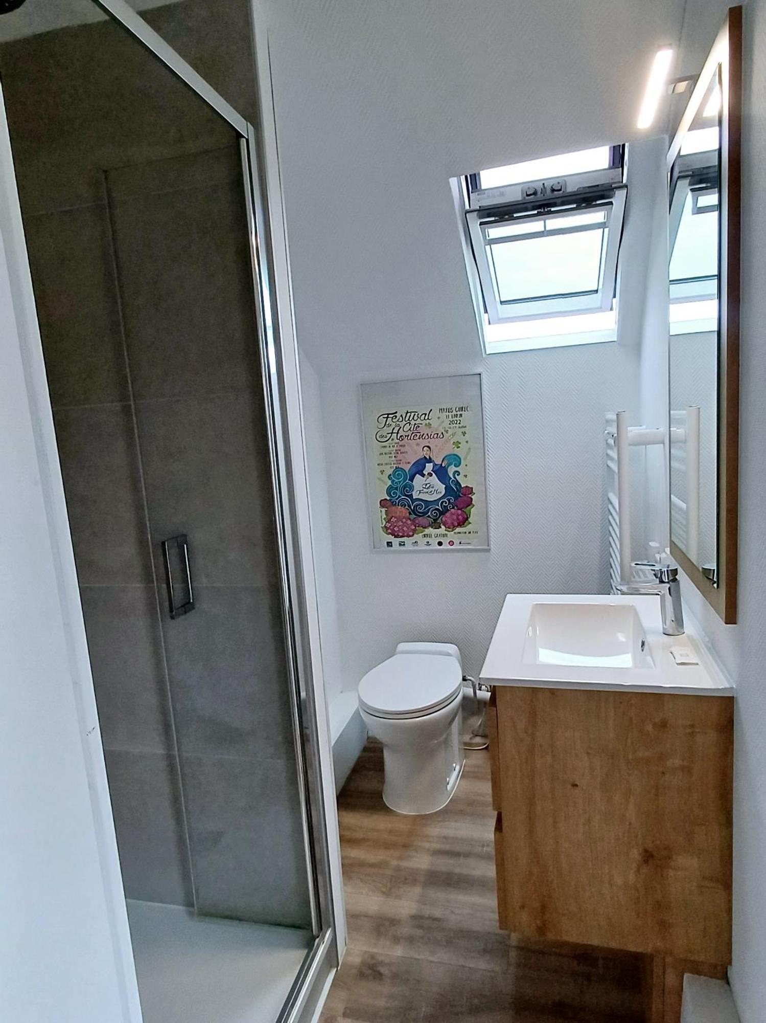 Appartement A Cote Du Port De Ploumanac'H 佩罗斯－吉雷克 外观 照片